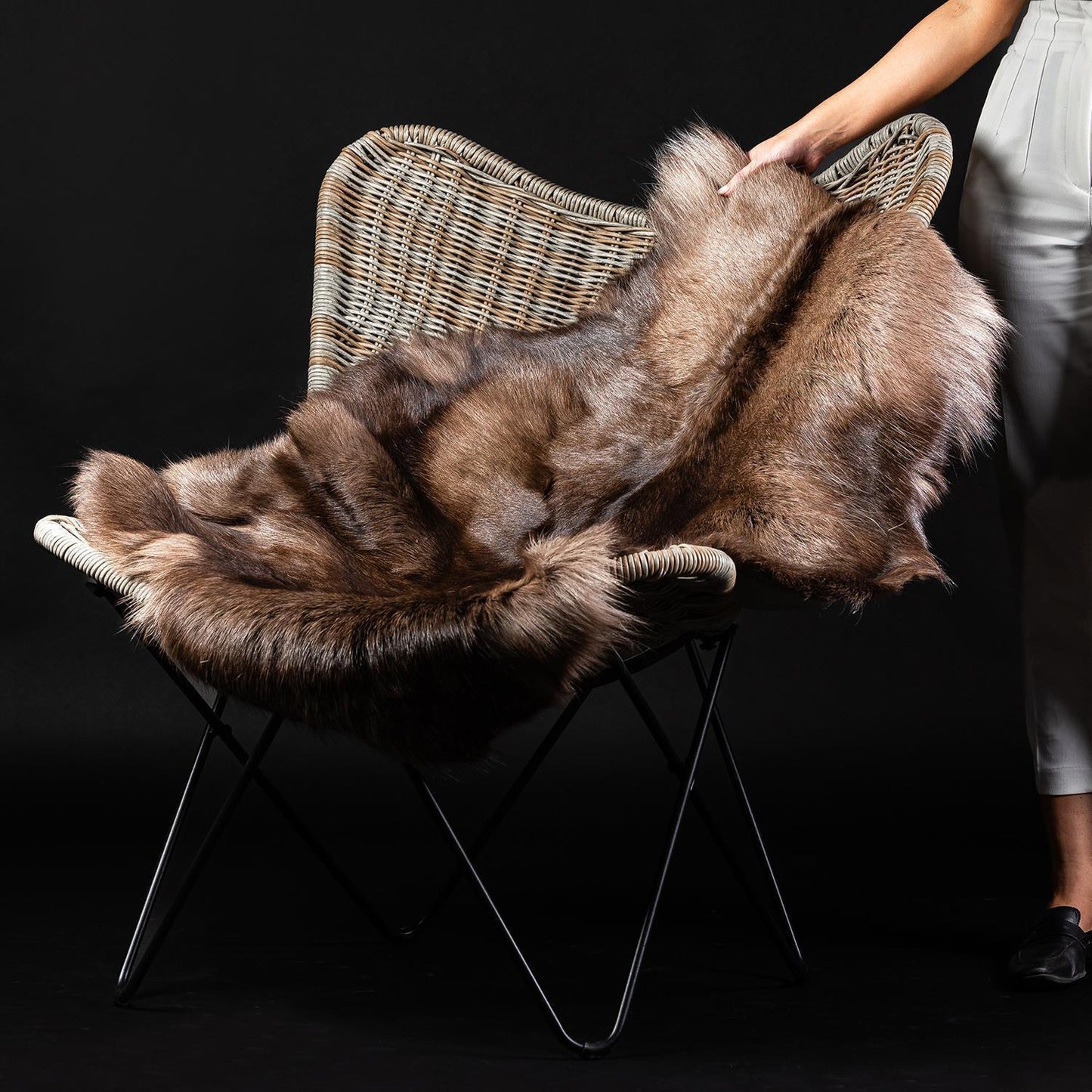 Rentierfell original aus Skandinavien, dunkel, XXL (150-160 cm)